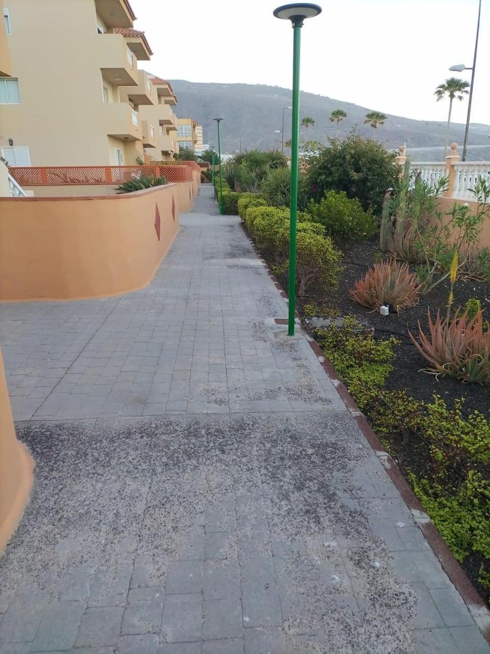 Caletillas Black 1º Linea Playa & Piscina & Wifi Apartment