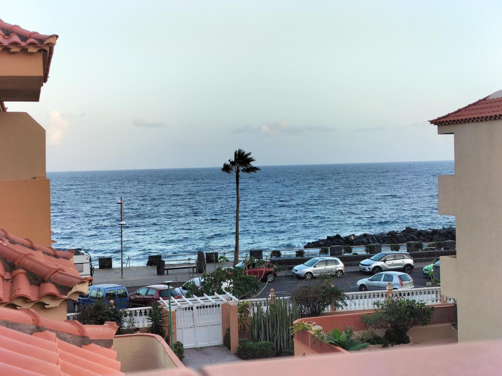 Caletillas Black 1º Linea Playa & Piscina & Wifi Apartment