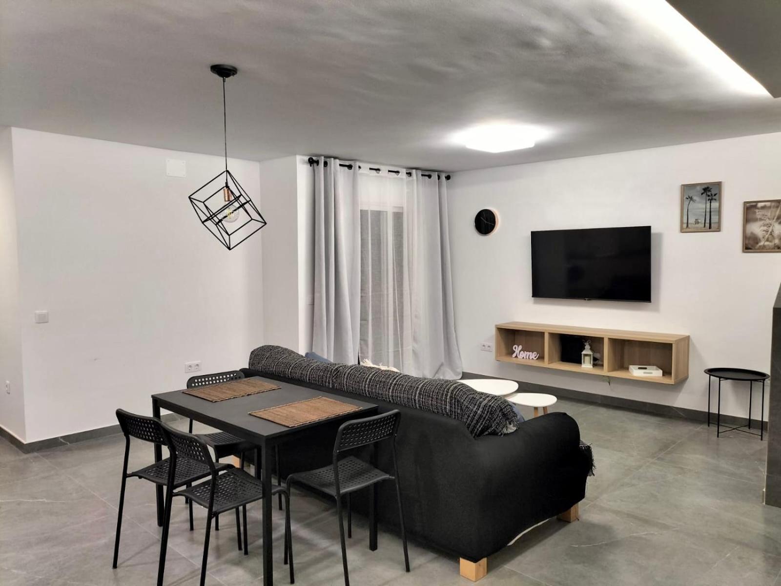 Caletillas Black 1º Linea Playa & Piscina & Wifi * Candelaria